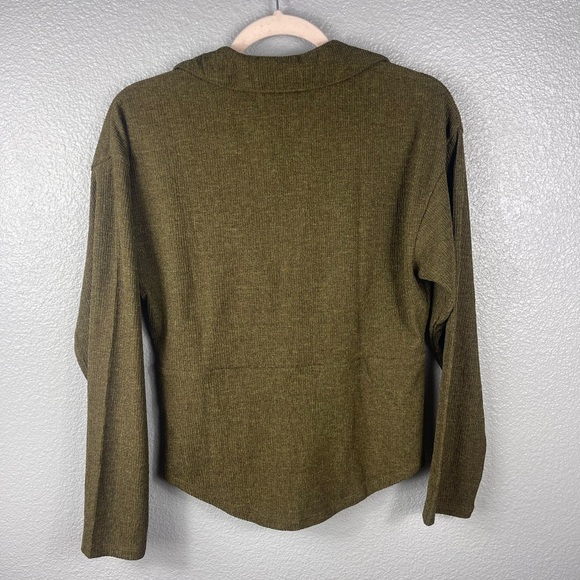 NWT Madewell Twist Front Long Sleeve Shimmery Top Womens S Green Button Mature - Picture 10 of 13